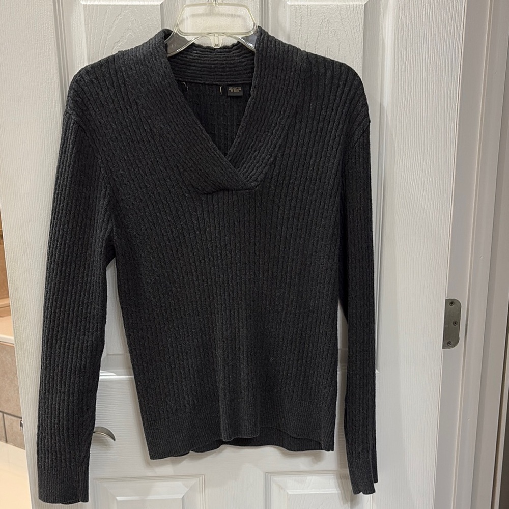 Women's Ribbed Sweater